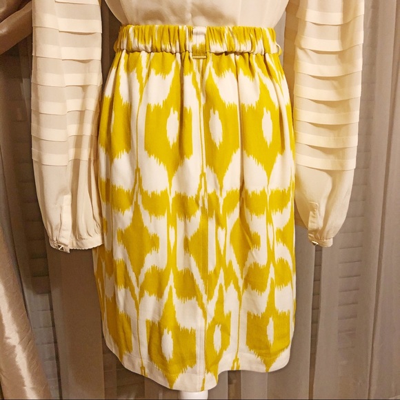 EUC Ann Taylor LOFT Yellow White Ikat Skirt - Picture 6 of 6